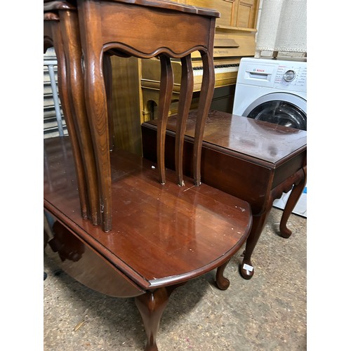 490 - 3 ITEMS OF AMERICAN FURNITURE. Late 20th Century American mahogany lowboy side table with drop leave... 