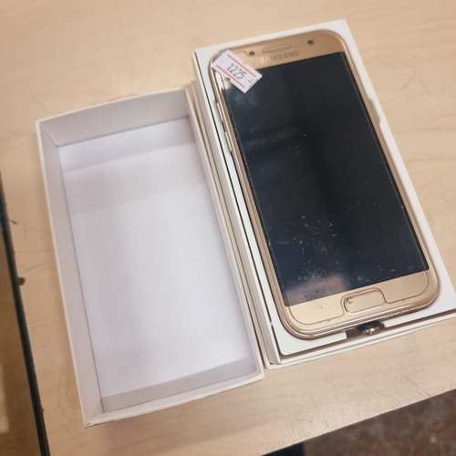 50 - Samsung Galaxy A3 Phone Working