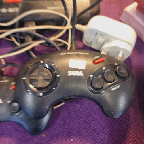 118A - SEGA 16 BIT MEGA DRIVE 2 WITH TWO CONTROLLERS