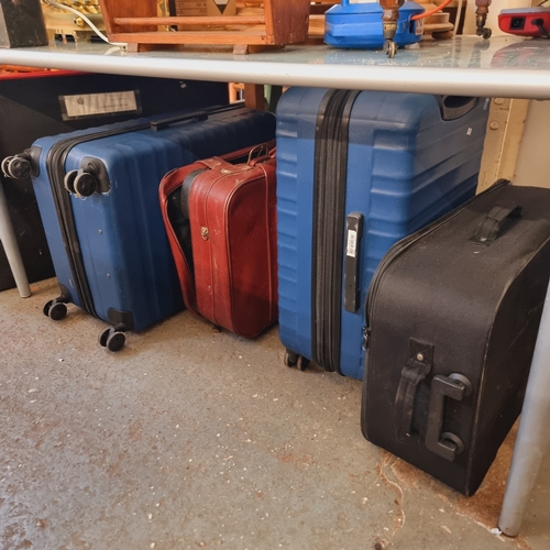 418A - 4 SUITCASES, MIX OF SOFTSHELL HARDSHELL AND LEATHER.