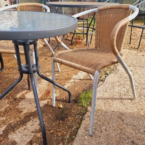 500 - SMALL OUTDOOR SET TABLE & CHAIRS