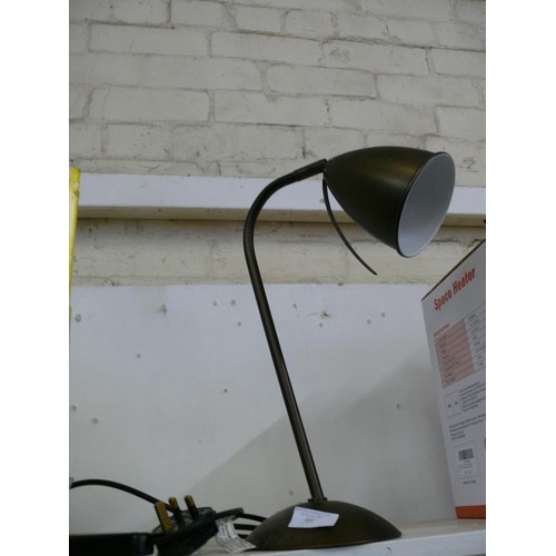 89 - GOOD QUALITY BRONZE COLOURED DESK LAMP