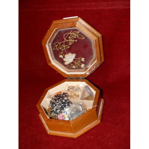 95 - JEWELLERY BOX WITH CONTENTS OF COSTUME JEWELLERY SOME DESIGNER