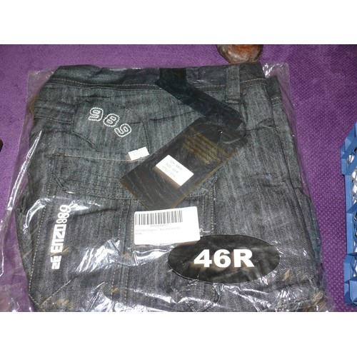 101 - BRAND NEW LEVI 501 JEANS SIZE 48