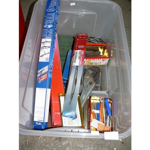 178 - LARGE TUB OF VARIOUS TOOLS AND HARDWARE