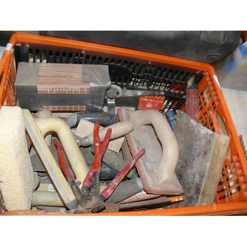 190 - LARGE CRATE OF TILING TOOLS AND DRY LINING, JOINTING AND CORNER TAPE