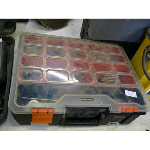 182 - TOOL BOX TRAY CONTAINING ROUTER BITS, FOSTNER BITS, SELECTION OF ROUTER COLLETS ETC