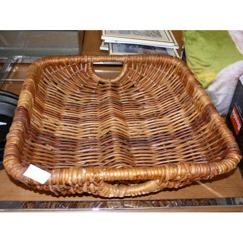 222 - LARGE GOOD QUALITY WICKER BASKET