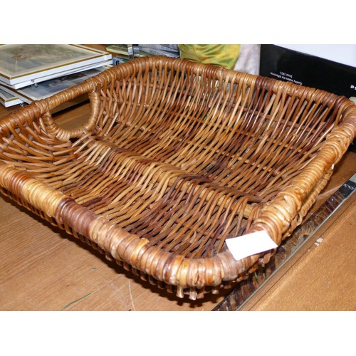 222 - LARGE GOOD QUALITY WICKER BASKET