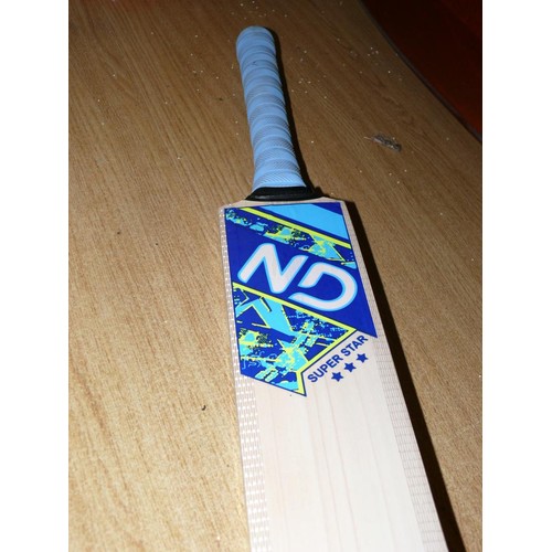 354 - SUPER STAR CRICKET BAT