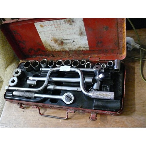 366 - 24 PIECE SOCKET SET