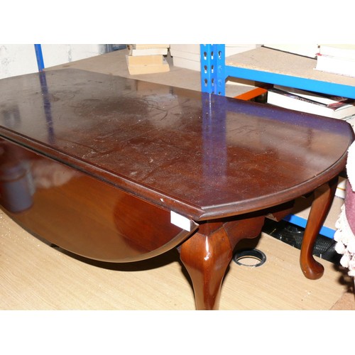 356 - GLOSSY MAHOGANY FINISHED DROPLEAF COFFEE TABLE  ON CABRIOLE LEGS