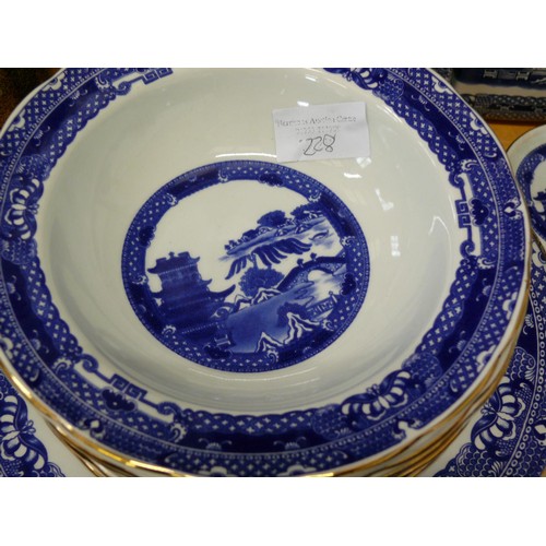 228 - COLLECTION OF RINGTONS WILLOW PATTERN CHINA 6 BOWLS, 3 DINNER PLATES, 2 TEA CADDIES, 3 COASTERS AND ... 