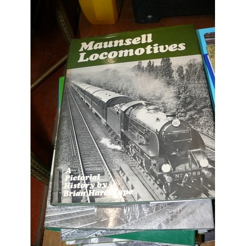 201 - LARGE COLLECTION OF RAILWAY AND TRAIN THEMED BOOKS