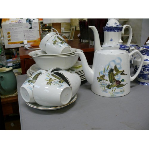 230 - MYOTT CHINA SET WITH MALLARD DUCKS TO INCLUDE TEAPOT, 6 CUPS, 1 SAUCER, LARGE BOWL, 6 SMALL BOWLS, 4... 