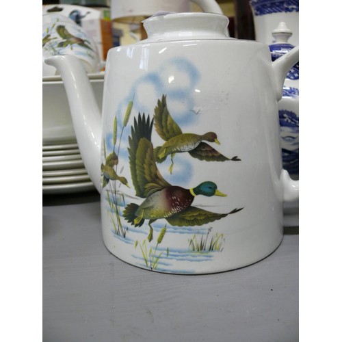 230 - MYOTT CHINA SET WITH MALLARD DUCKS TO INCLUDE TEAPOT, 6 CUPS, 1 SAUCER, LARGE BOWL, 6 SMALL BOWLS, 4... 