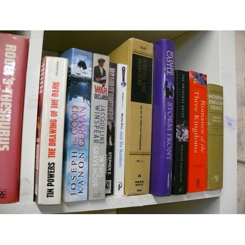 304 - 5 CUBES OF GOOD QUALITY BOOKS TO INCLUDE JACQUELINE WINSPEAR, RICHARD KADREY, TOM SHARPE ETC