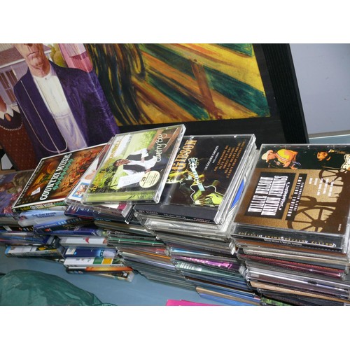 323 - GOOD COLLECTION OF CD'S AND DVD'S