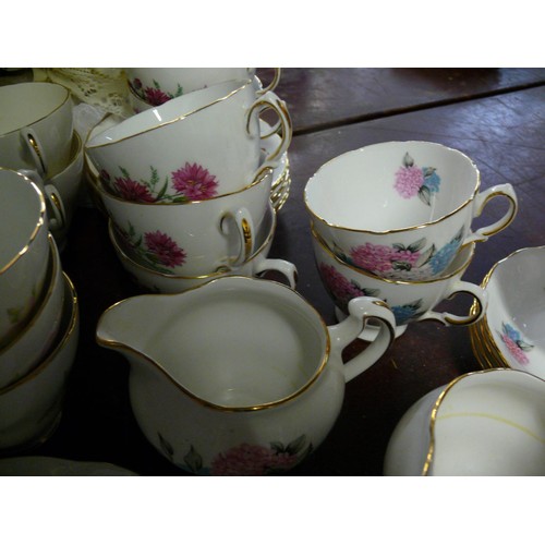 343 - BILTONS MONTFORT FINE BONE CHINA PART TEA SET PLUS ROYAL VALE AND CROWN ROYAL SETS