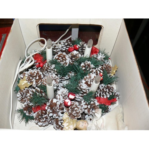 344 - CHRISTMAS DECORATIONS CANDLE BRIDGE, TABLE CENTRE PIECE ETC