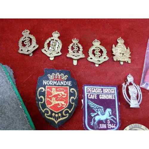 11 - WWII BRITISH ARMY CAP BADGES;  AND CAP BADGE OF INTELLIGENCE CORPS RAC ROYAL ARMOURED CORPS CAP BADG... 