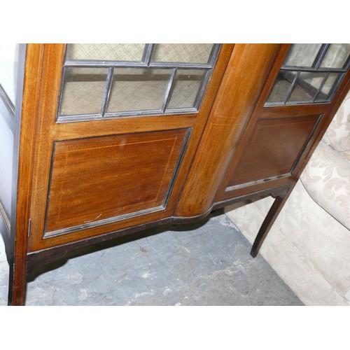 405 - EDWARDIAN MAHOGANY INLAID DISPLAY CABINET WITH LEADED GLASS PANELS ON SPLAYED LEGS