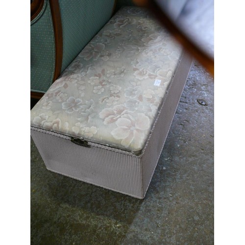 408 - LARGE PINK LLOYD LOOM STYLE OTTOMAN WITH FLORAL PADDED TOP