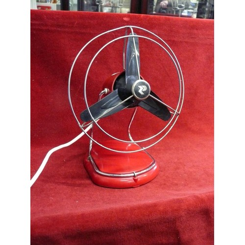 61 - VINTAGE PIFCO SMALL DESK FAN