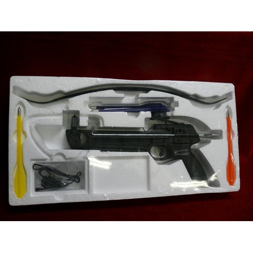 80 - A 50LB PISTOL CROSSBOW INCLUDING 5 BOLTS. NEW AND PACKAGED