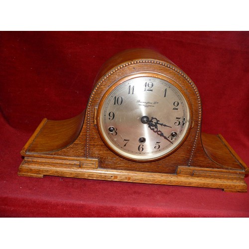 82 - A LOVELY EXAMPLE OF A NAPOLEONS HAT MANTLE CLOCK IN LIGHT OAK WITH COCK BEAD DETAIL AND A WESTMINSTE... 