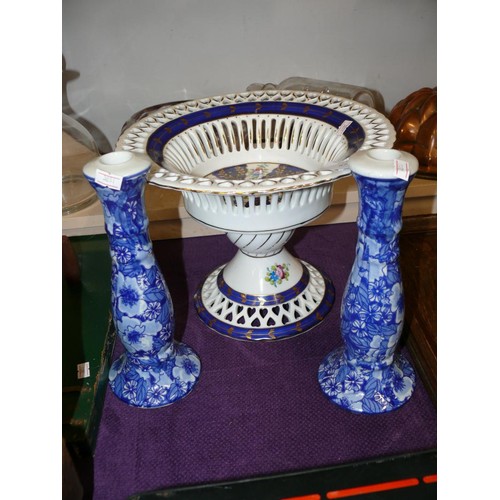 67 - A LOVELY BLUE AND WHITE HAND PAINTED PIERCED FRUIT BOWL INCLUDING 2 BLUE CANDLE STICKS