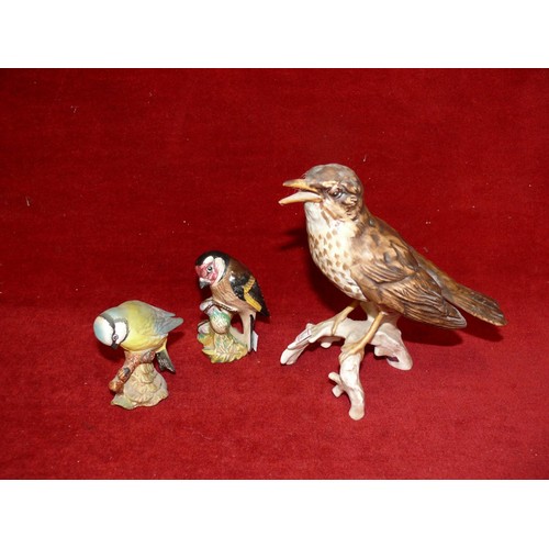 1 - A LARGE GOEBEL SONG THRUSH, BESWICK BLUE TIT AND GOLD FINCH