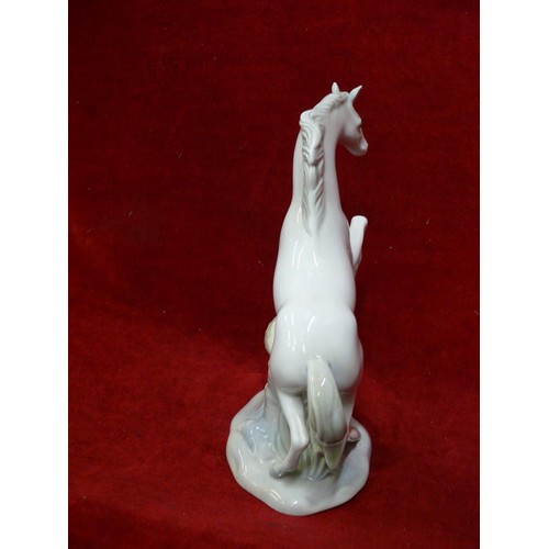 51 - PORCELINE WHITE LIPIZZANER HORSE MADE IN SPAIN THE HORSE REARING UP TO SHOW ITS SKILL