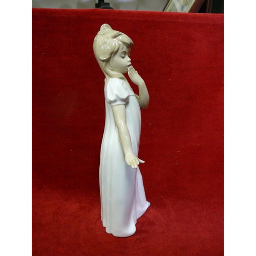 55 - VINTAGE LLADRO NAO A YOUNG GIRL YAWNING 
 GIRL THIS IS A RETIRED PIECE