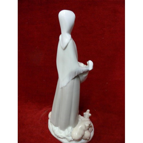 59 - VINTAGE LLADRO NAO LARGE SIZE GIRL WITH PIGLETTS THIS IS A RETIRED PIECE