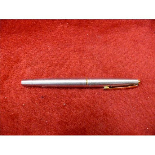 8 - A PARKER PEN STAINLESS STEEL  WITH 14ct GOLD NIB