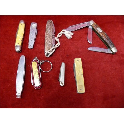 19 - A COLLECTION OF VINTAGE PENKNIVES ALLSORTS OF SIZES AND USES EVEN  A SOLAR, PIPE KNIFE MULTI BLADE