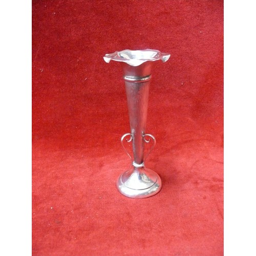 24 - A SOLID SILVER POSY VASE LOVELY PATTERN BY JAMES DEAKIN & SONS & WILLIAM DEAKIN SILVER DESIGNERS AND... 