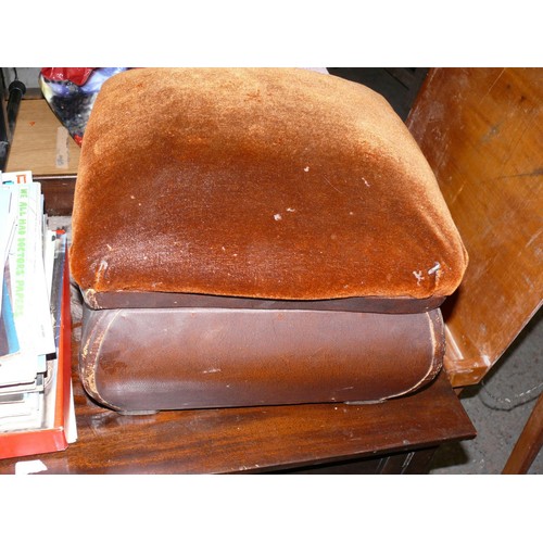 502 - LEATHER FOOTSTOOL WITH VELVET LID