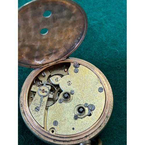 8 - AN UNUSUAL LATE 19TH CENTURY LADIES GOLD PLATED POCKET WATCH WITH ENGRAVED GILT DIAL - THE INNER CAS... 