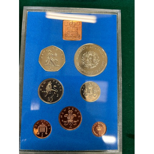 27 - 1972 PROOF SET COINAGE OF GREAT BRITAIN & NORTHERN IRELAND TOGETHER WITH A 1981 CHARLES & DIANA CROW... 