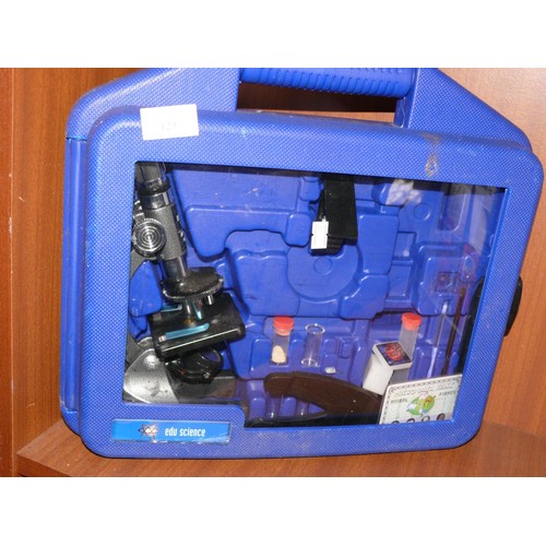 129 - EDU SCIENCE MICROSCOPE KIT IN PLASTIC CARRY CASE