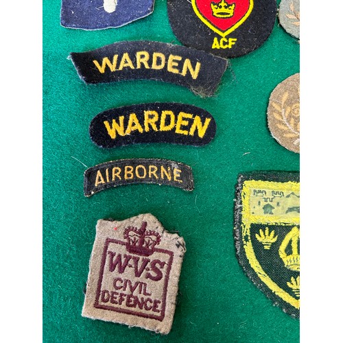 36 - COLLECTION OF VINTAGE CLOTH BADGES, SOME MILITARY TO INCLUDE SENIOR AIRCRAFTMAN PROPELLER, WARDEN, C... 