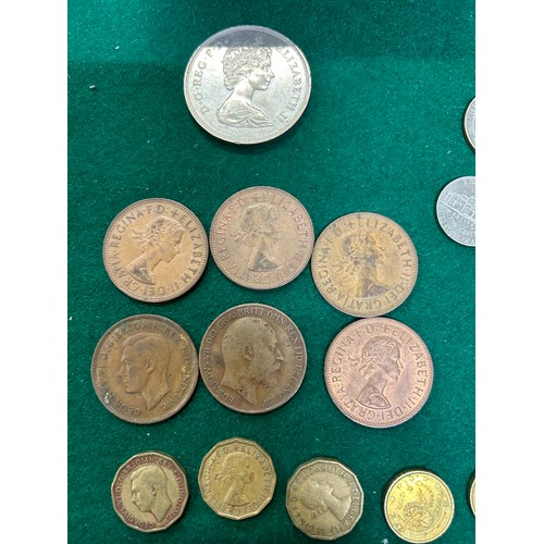 48 - TIN OF COINS TO INCLUDE A 1978 EISENHOWER LIBERTY DOLLAR, 2 QUARTER DOLLARS, BRITISH COINS 1908 PENN... 