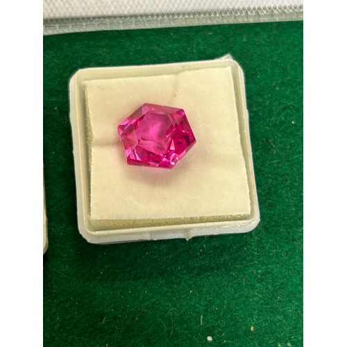 40 - HEXAGON PINK SAPPHIRE WITH ORIGINAL LABORATORY CERTIFICATE