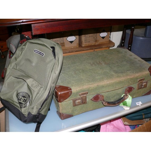 572 - VINTAGE GREEN CANVAS SUITCASE WITH THE INITIAL TMS AND A GREEN RUCKSACK