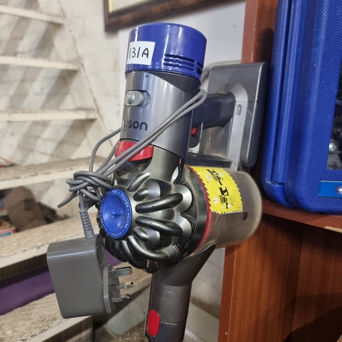 131A - DYSON V8 ANIMAL VACUUM WITH CHARGER & FULL BATTERY