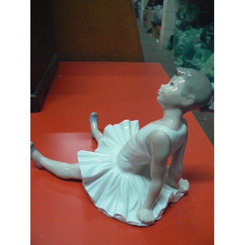 58 - Lladro Nao SITTING BALLERINA Figurine