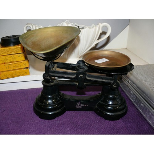 73 - LIBRASCO BLACK METAL SCALES WITH BRASS  DISH AND PLATE