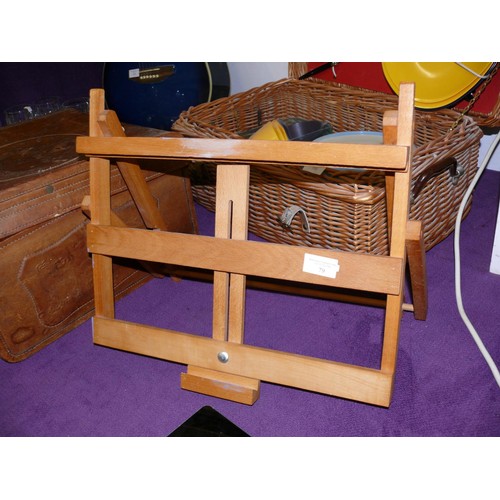 79 - WOODEN TABLE EASEL